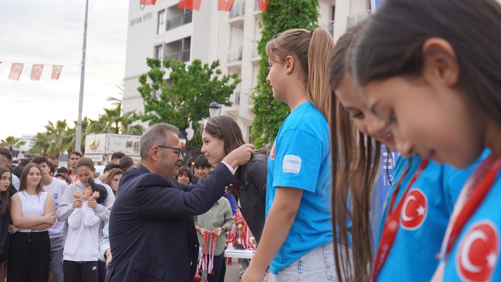 Çeşme’de 17. Yarımada Spor Oyunları’nda  ödüller sahiplerini buldu